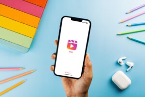 Discover Instagram's latest updates for marketers, including new Stories, Reels, AI tools, e-commerce features, and live video enhancements.