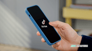 Discover the pros and cons of a TikTok business account. Learn if switching can help your brand grow and what to watch out for.